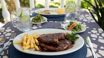 Hosteria Mar y Sol