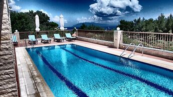 Anastazia Hotel