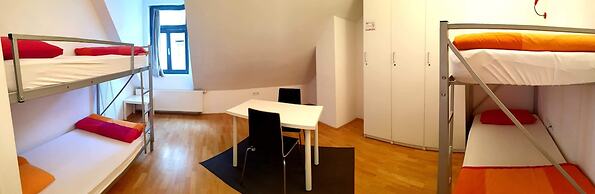 Cukrarna Hostel