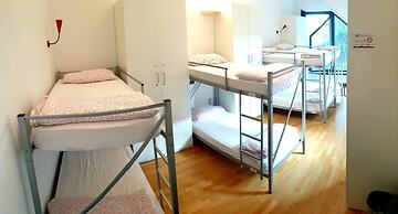 Cukrarna Hostel