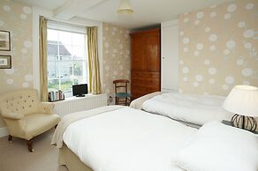Castleton House B&B