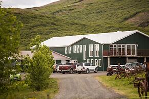Farmhotel Efstidalur