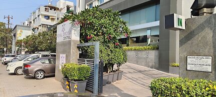 Royal Orchid Central, Vadodara
