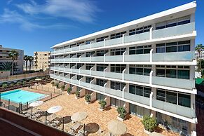 Strelitzias Apartments