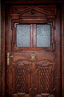 Guest House - To Archontiko