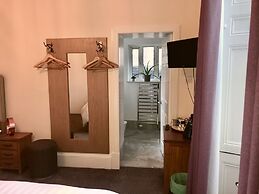 Ravenswood Guest House