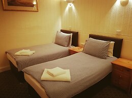 Victoria Hotel