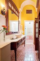 Casa Lecanda Boutique Hotel