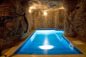 Tsunami Spa Hotel