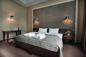 Tsunami Spa Hotel
