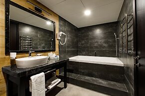 Tsunami Spa Hotel