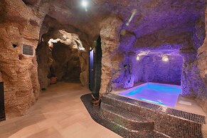 Tsunami Spa Hotel