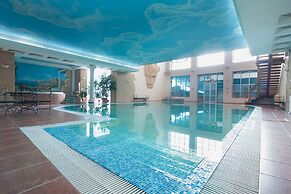 Tsunami Spa Hotel