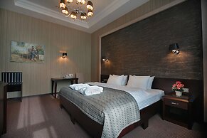 Tsunami Spa Hotel