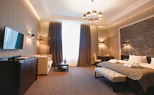 Tsunami Spa Hotel