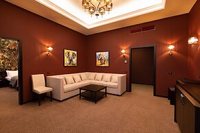 Tsunami Spa Hotel