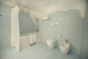 Tsunami Spa Hotel