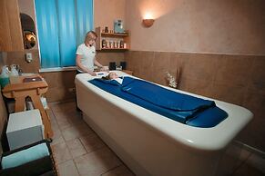 Tsunami Spa Hotel