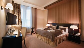 Tsunami Spa Hotel