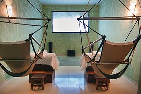 Tsunami Spa Hotel
