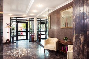 Greguar Hotel & Apartments
