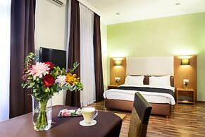 Greguar Hotel & Apartments