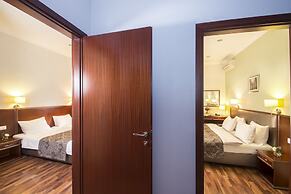 Greguar Hotel & Apartments