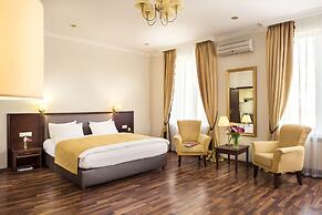 Greguar Hotel & Apartments