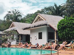 Phuwadee Resort & Spa