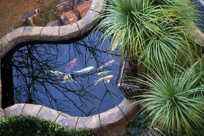 Waterfalls Boutique Hotel