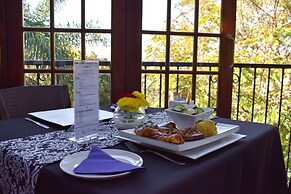 Waterfalls Boutique Hotel