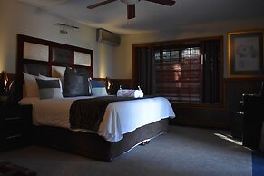 Waterfalls Boutique Hotel