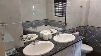 Waterfalls Boutique Hotel