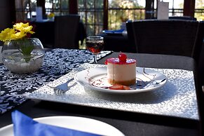 Waterfalls Boutique Hotel