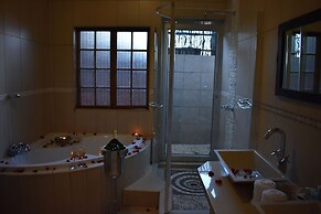 Waterfalls Boutique Hotel