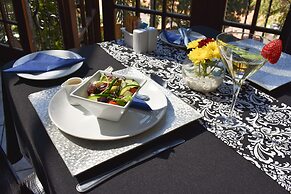 Waterfalls Boutique Hotel