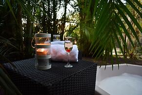 Waterfalls Boutique Hotel