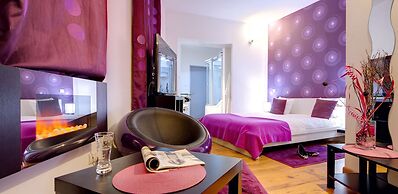 Hotel M