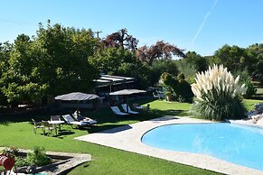 Simatos Apartments and Studios