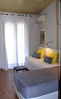 Simatos Apartments and Studios
