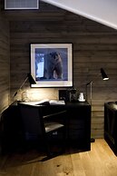 Svalbard Hotell - Polfareren