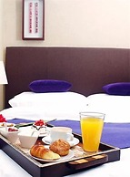 Tayka Hotel