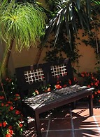 Tayka Hotel