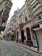 West Pera Hotel