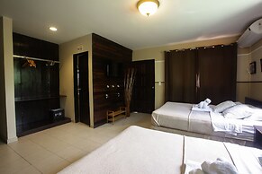 Manglar Lodge