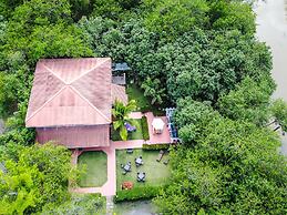 Manglar Lodge