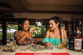 Manglar Lodge