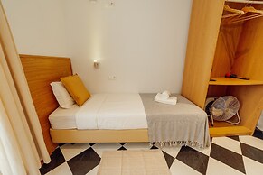 DownTown Guest House