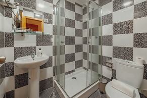 DownTown Guest House