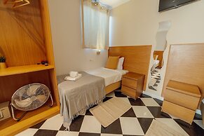 DownTown Guest House